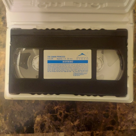 💥3/$25💥 *Rare* The Swan Princess Turner Family Showcase VHS Movie (1994) - Picture 4 of 4
